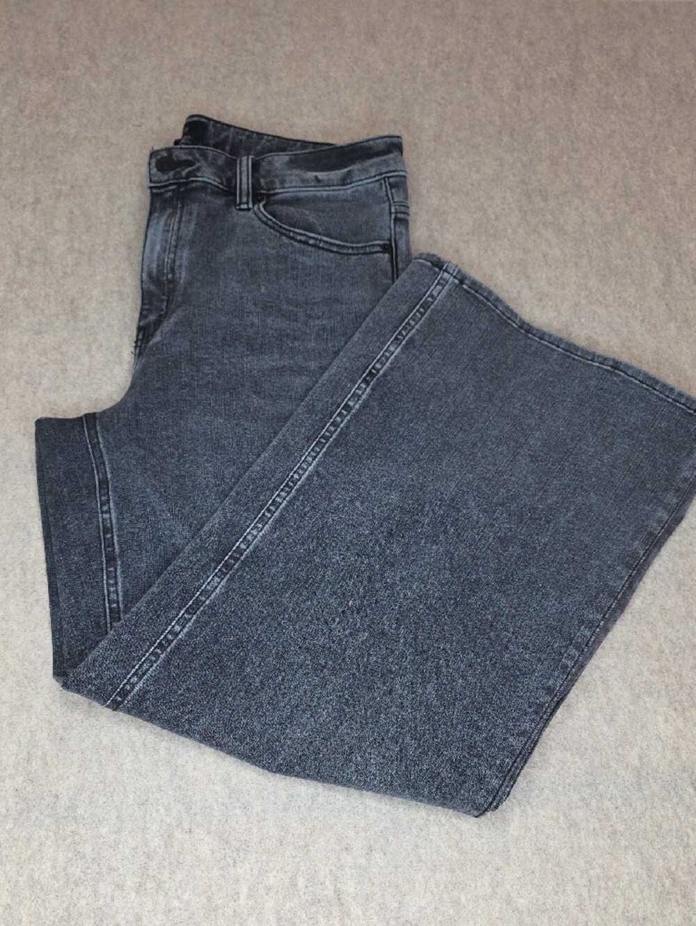 🖤 Quince Ultra-Soft High-Rise Wide Leg Jeans - Washed Black (Size 31) - Picture 16 of 16